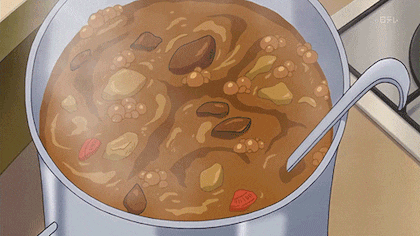 Panel de uma panela grande com um guisado fumegante, apresentando pedaços de carne, vegetais e especiarias.