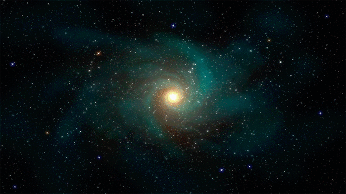 Uma galáxia espiral com um núcleo brilhante cercado por nuvens de gás e estrelas no espaço escuro.